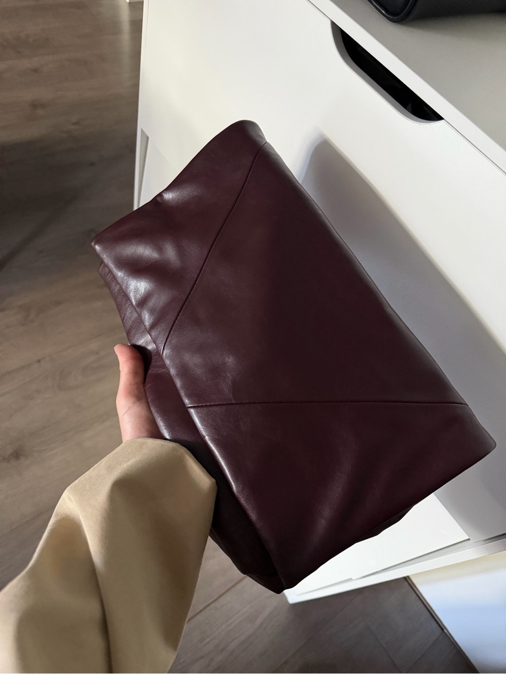 Zara Women's faux Leather Foldover Clutch in Deep Burgundy - Picture 2 of 10